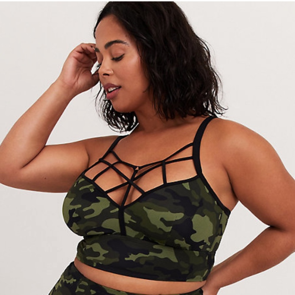 TORRID 00 NWT- CAMO WIRELESS LATTICE BIKINI TOP